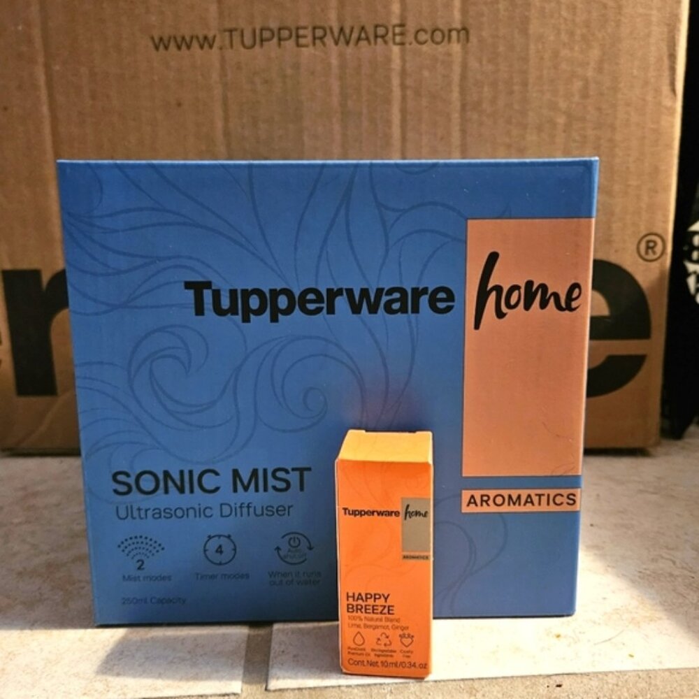 EXCLUSIVE - Tupperware Sonic Mist diffuser and Oil